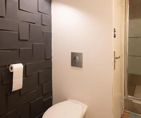 Ideal Couple Jacuzzi Et Jolie Cour Interieure Apartment Toulouse