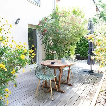 Ideal Couple Jacuzzi Et Jolie Cour Interieure *